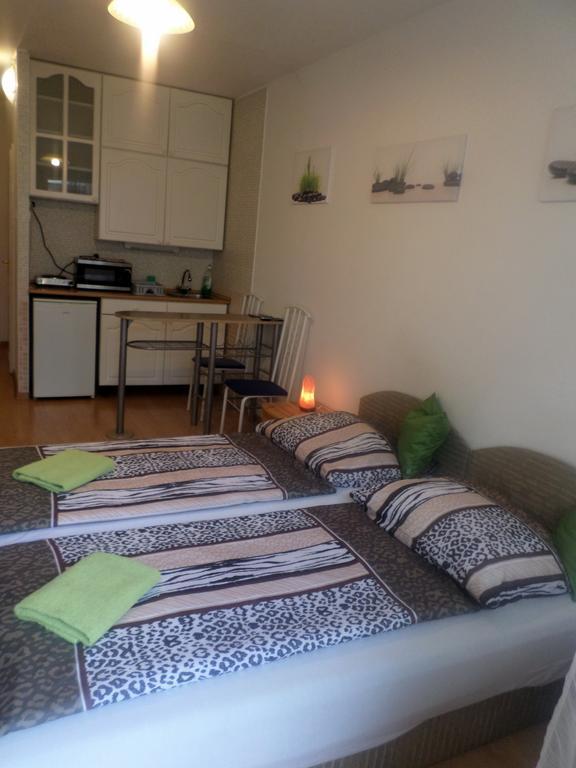 Apartments Leslie Будапеща Екстериор снимка