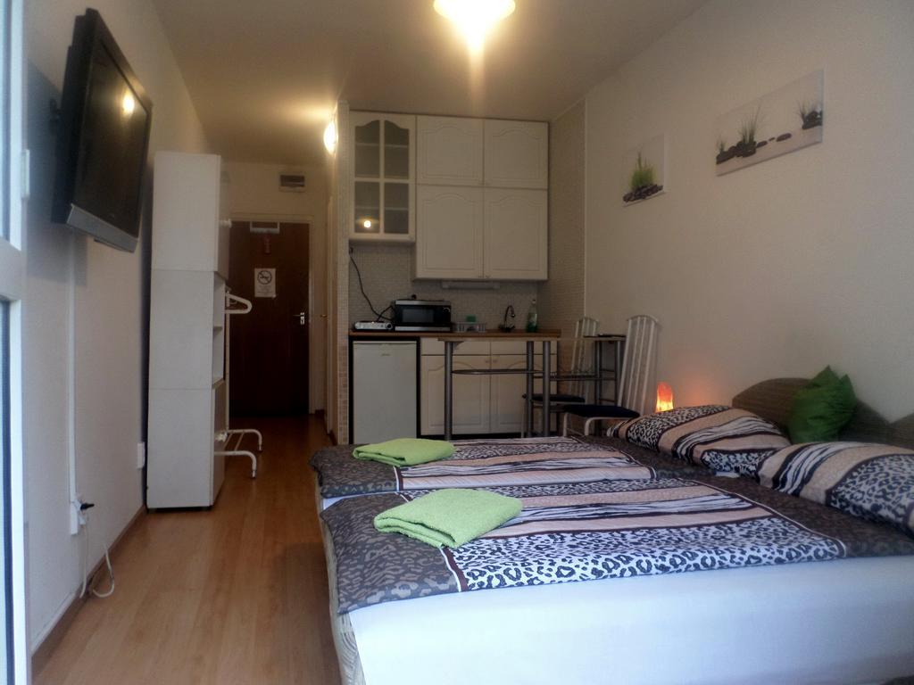 Apartments Leslie Будапеща Екстериор снимка