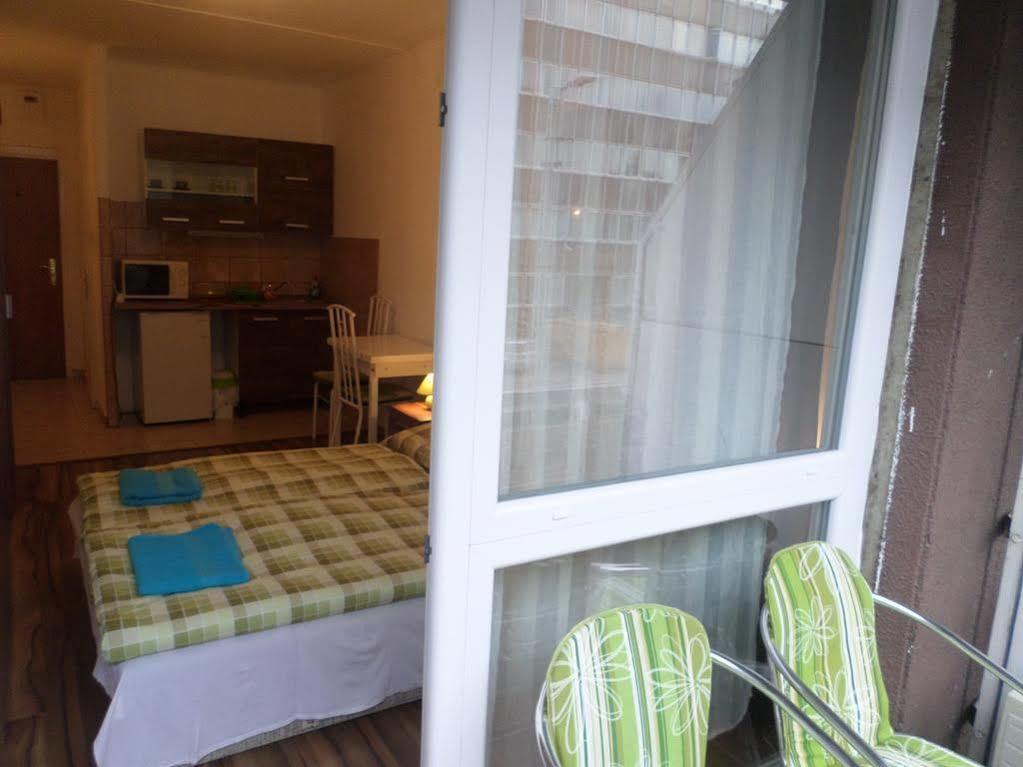 Apartments Leslie Будапеща Екстериор снимка